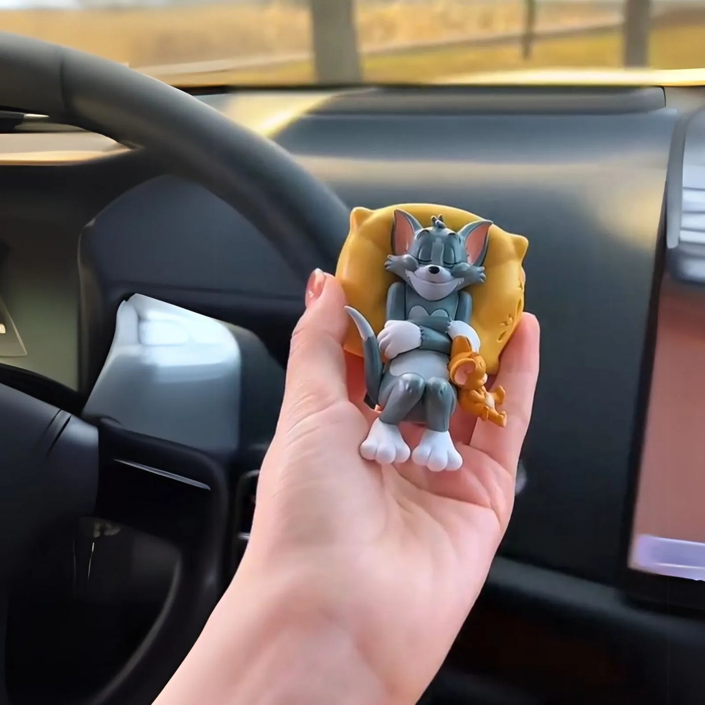 Tom & Jerry Dashboard Buddy – Adorable Car & Desk Decor | Timeless Gift
